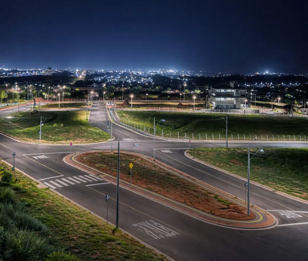 Vias e iluminação implantadas no bairro planejado Tawata
